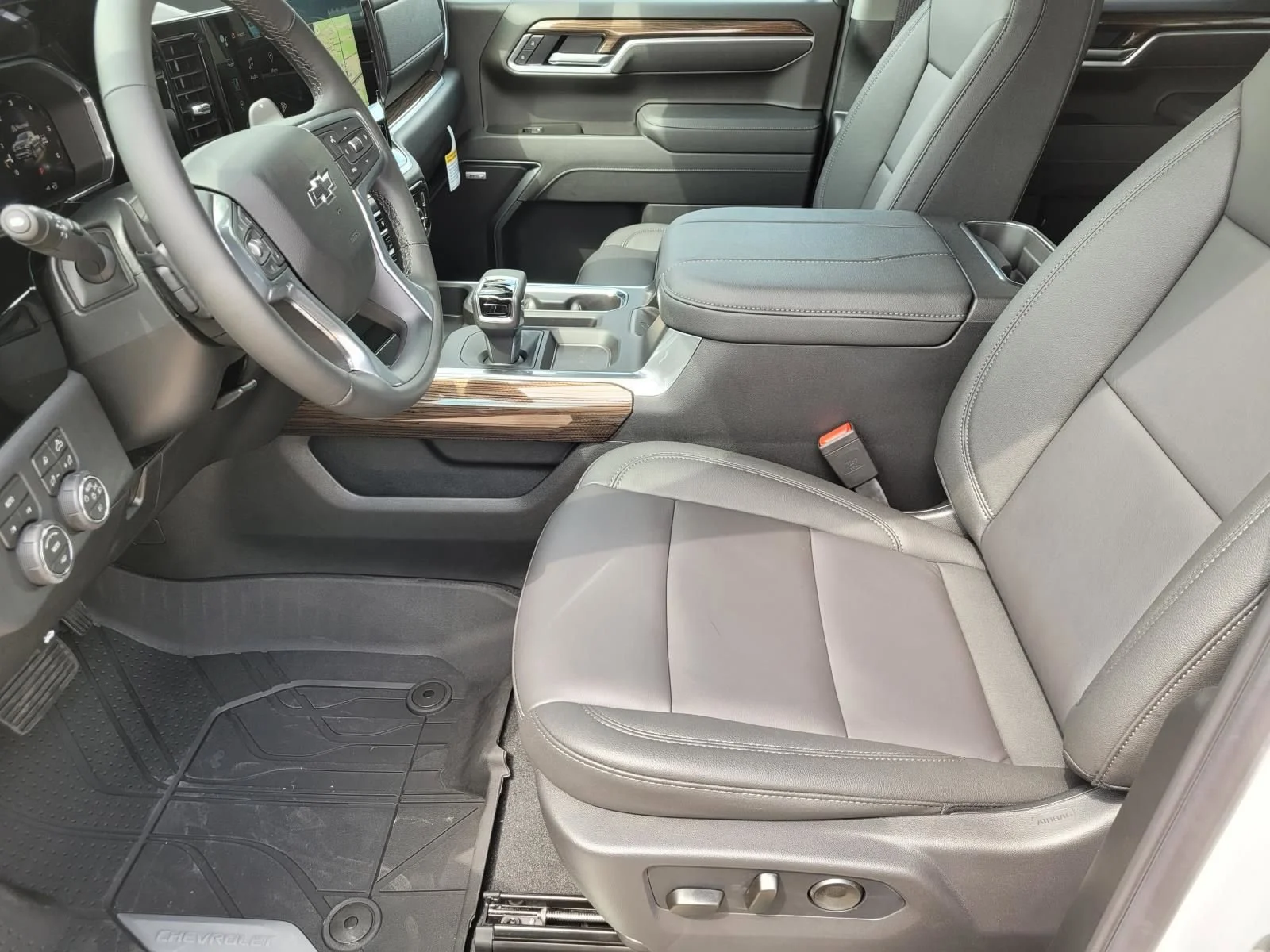 2026 Chevrolet Silverado 1500 RST - Photo 14