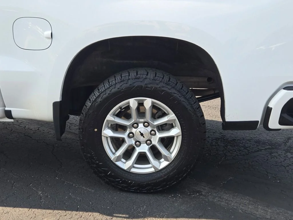 Used 2024 White Chevrolet RST image 16