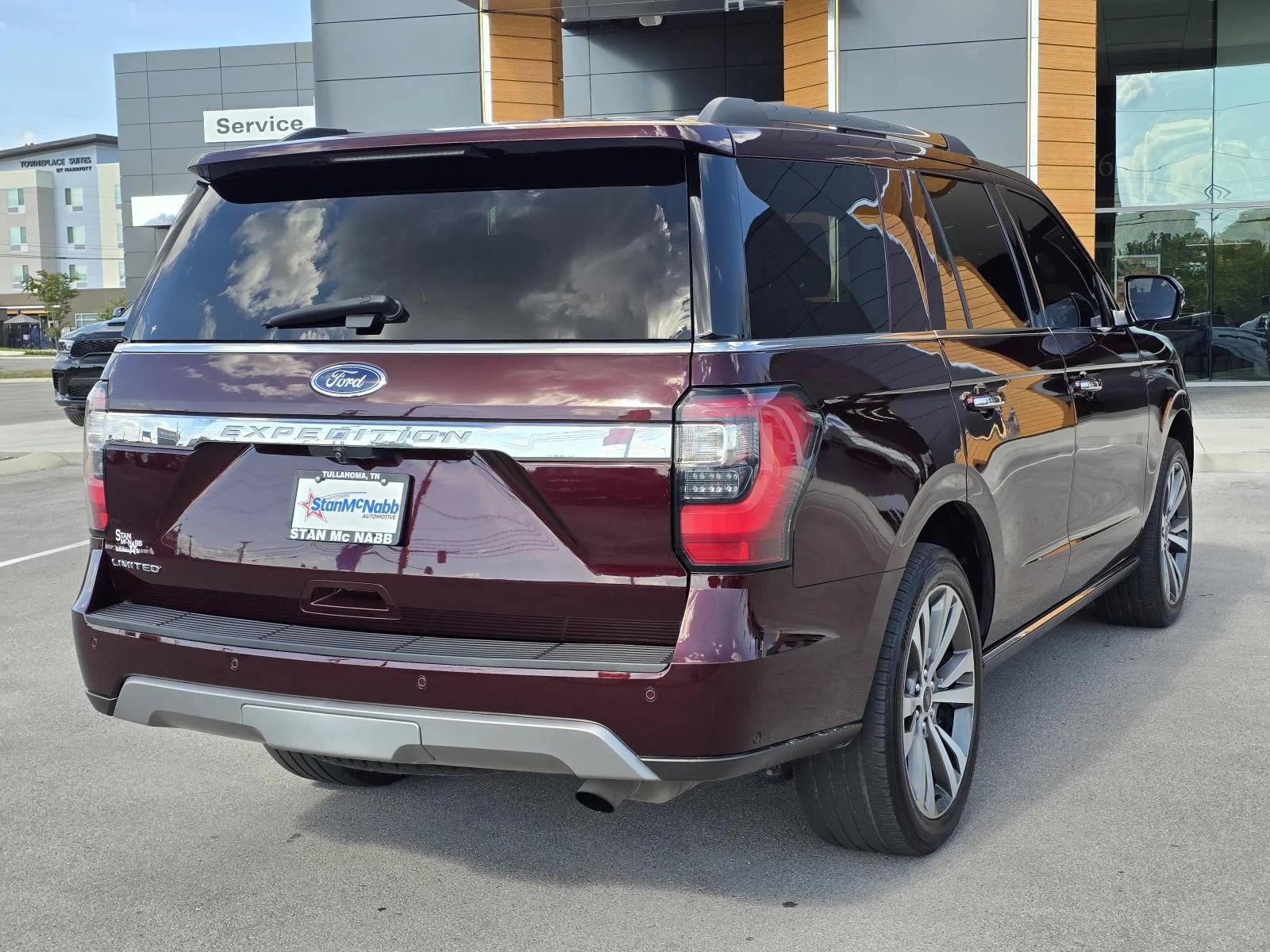 Used 2020 Burgundy Velvet Metallic Tinted Clearcoat Ford Limited image 7
