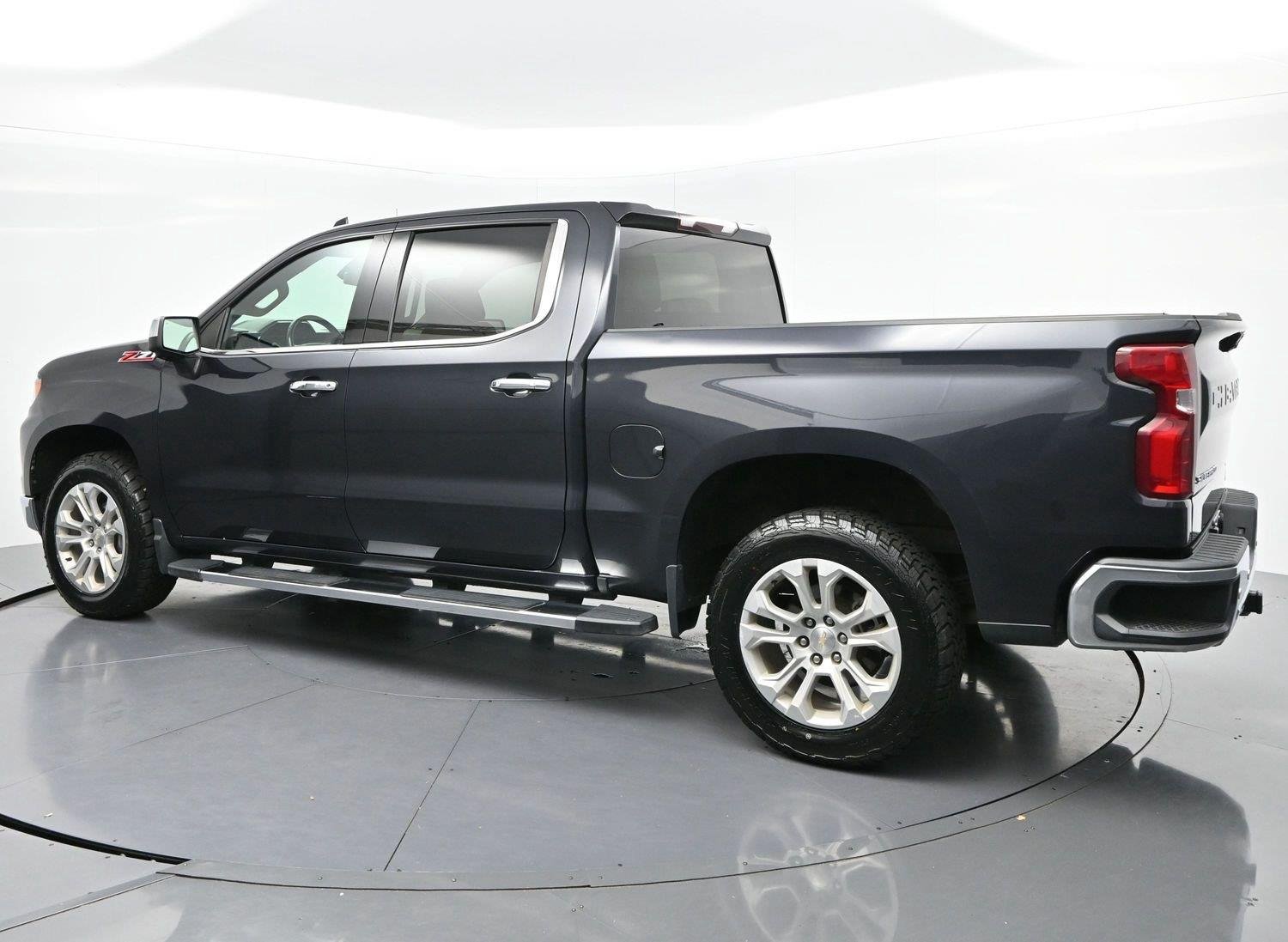 Used 2022 Dark Ash Metallic Chevrolet LTZ image 5