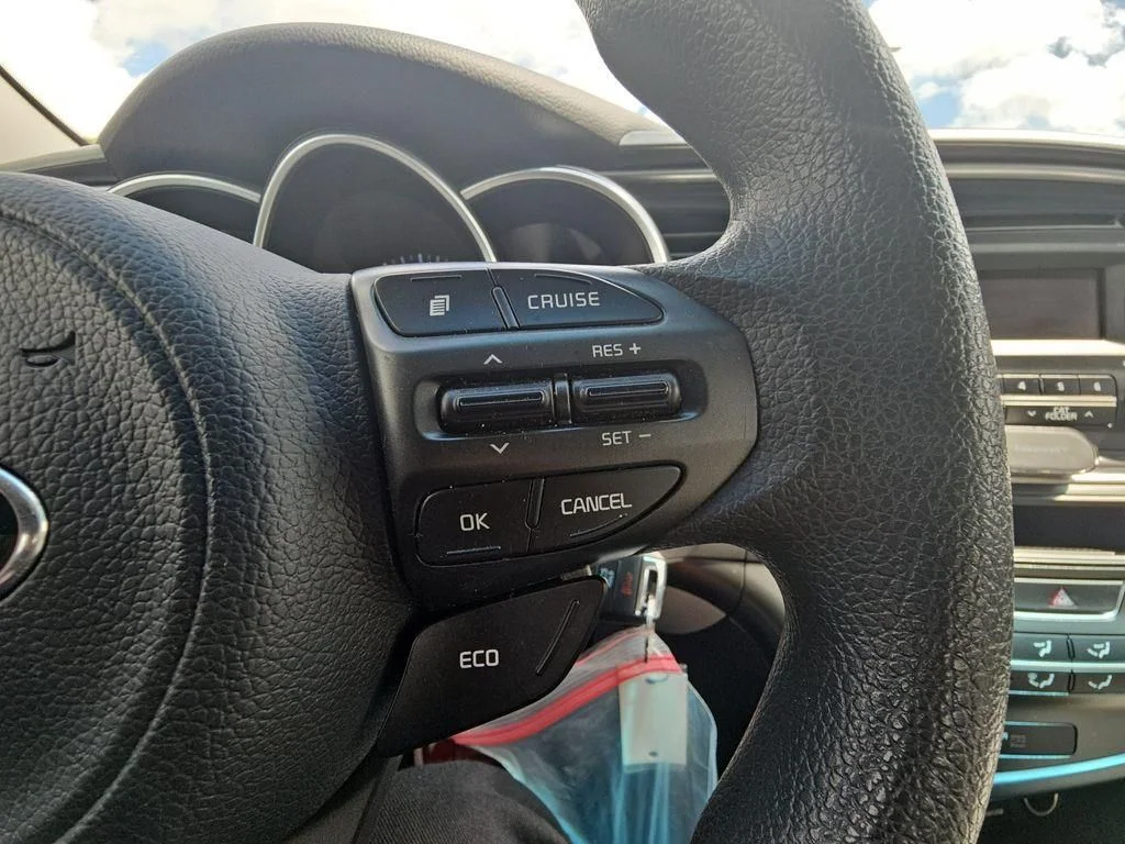 Used 2015 Black Kia LX image 17