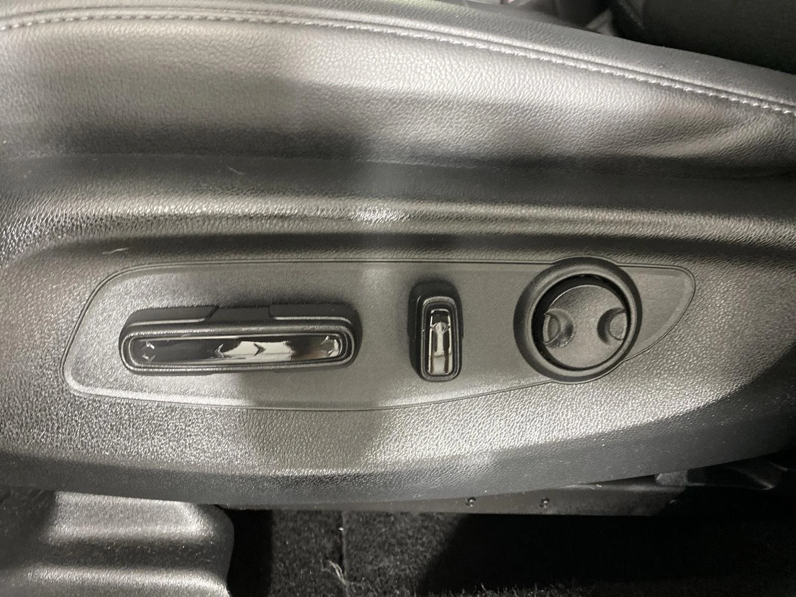 Used 2024  Honda EX-L image 11