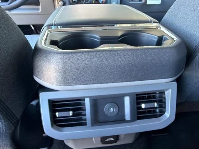New 2027 Iconic Silver Metallic Ford F-250® XLT image 44