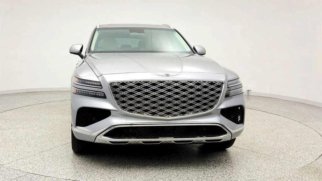 Used 2025 Savile Silver Genesis 2.5T Advanced AWD image 2