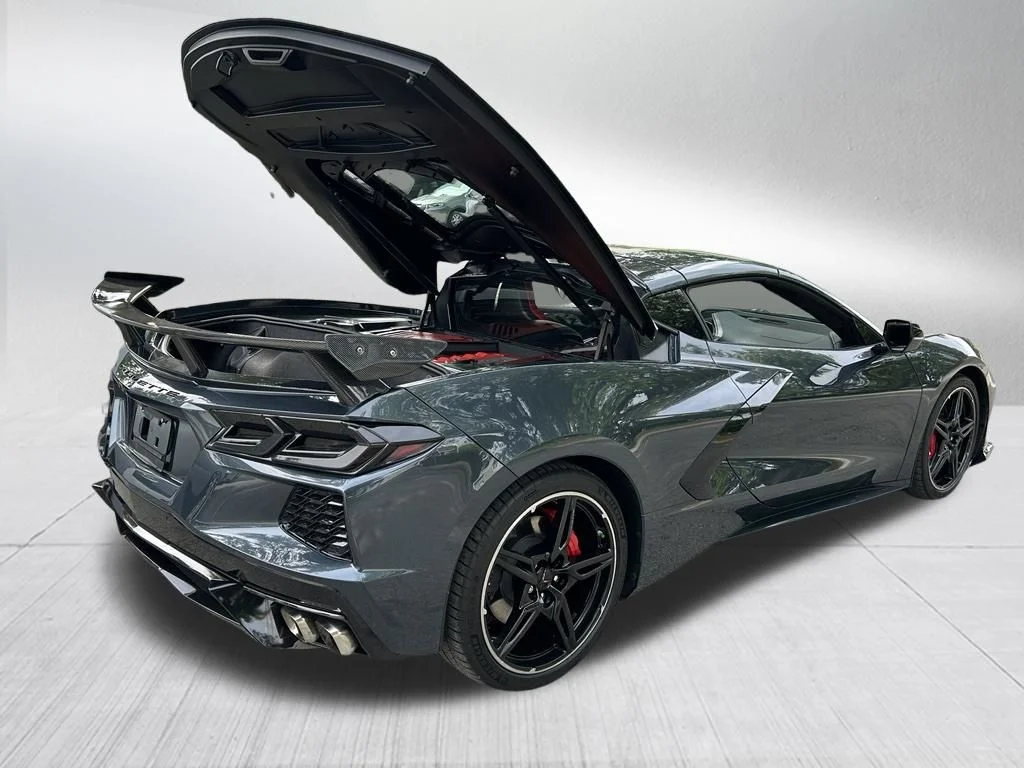 Used 2021 Gray Chevrolet Stingray image 27