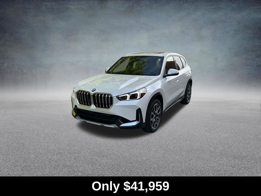 Used 2026 White BMW xDrive28i image 4