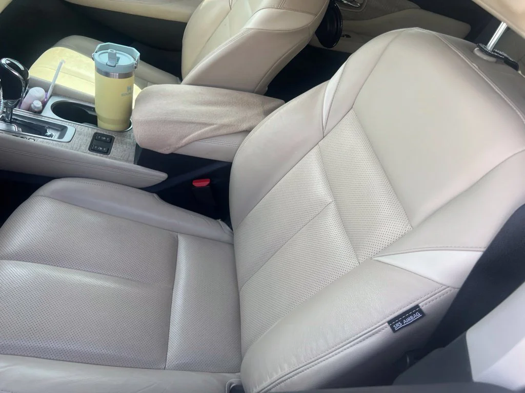 Used 2022 White Nissan SL image 5