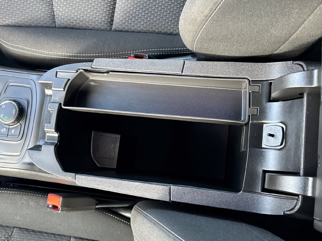 Used 2024 Silver GMC SLE image 25
