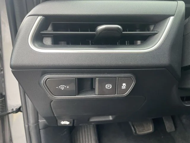 2025 Kia K4 LXS - Photo 21