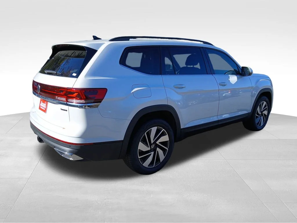 New 2026 White Volkswagen 2.0T SE w/Technology image 5
