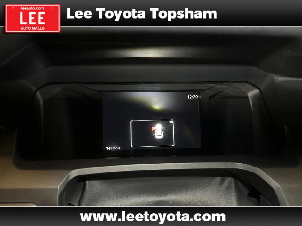 Used 2025 Underground Toyota SR5 image 22