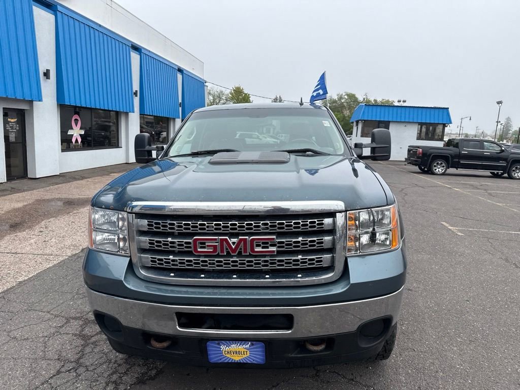 Used 2013 Stealth Gray Metallic GMC SLE image 3