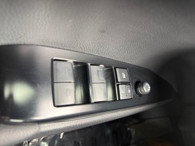 Used 2025 UNDERGROUND Toyota LE image 12