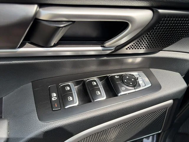 Used 2025 Gray Kia S image 11