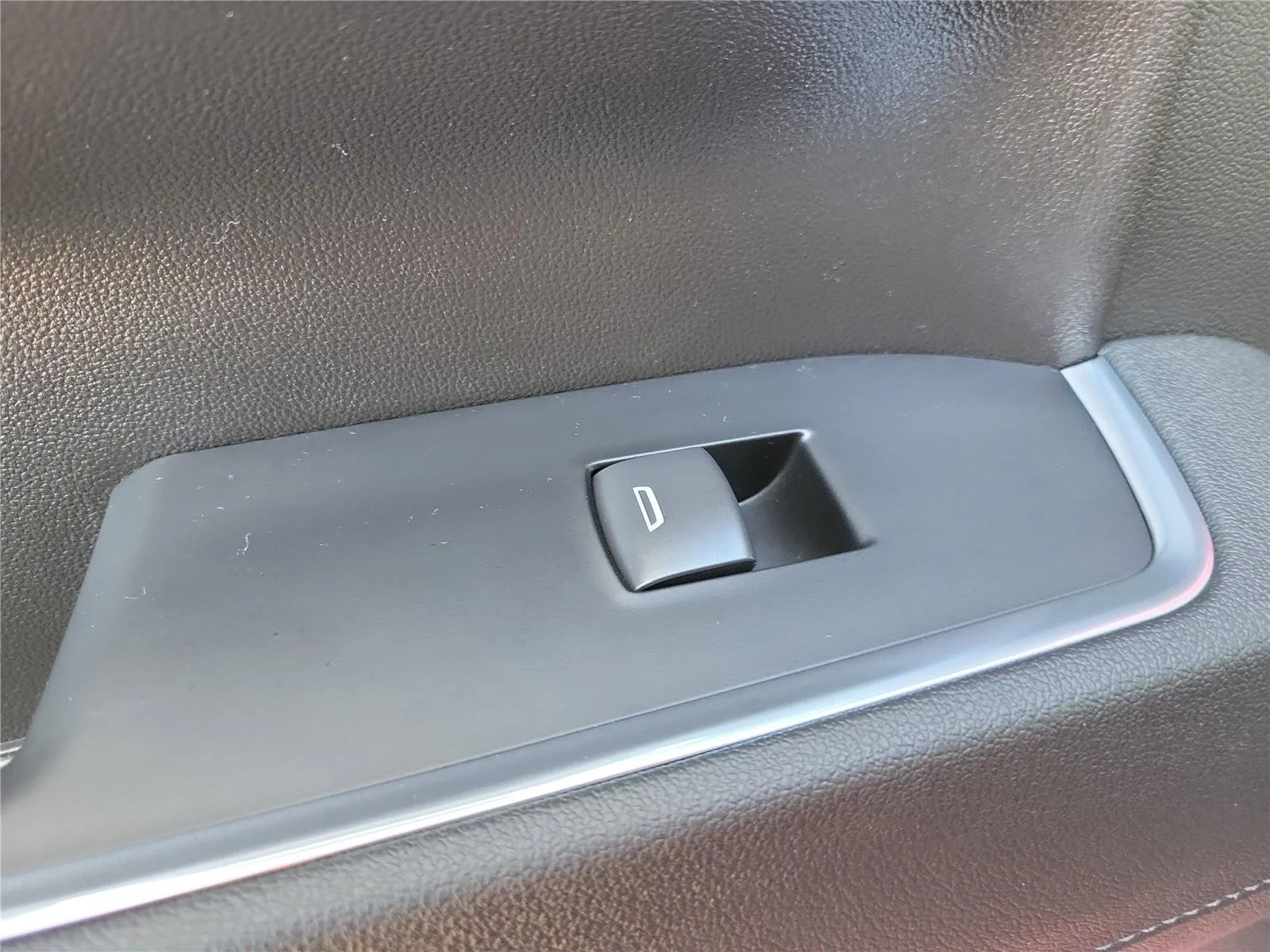 2026 GMC Sierra 1500 SLT - Photo 15
