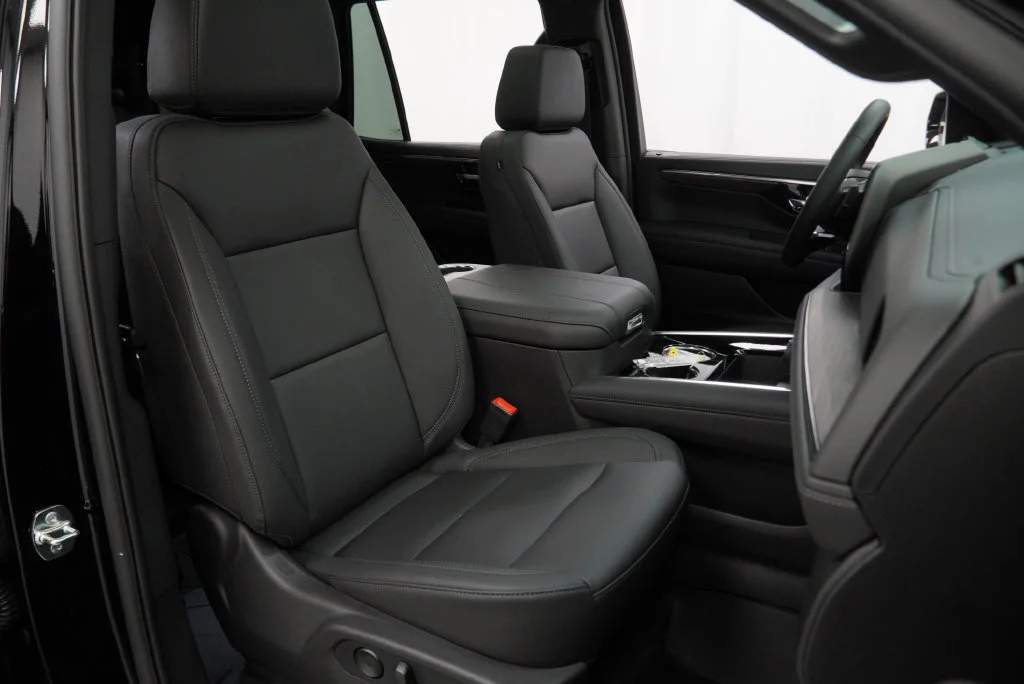 New 2026 Black Chevrolet LT image 38