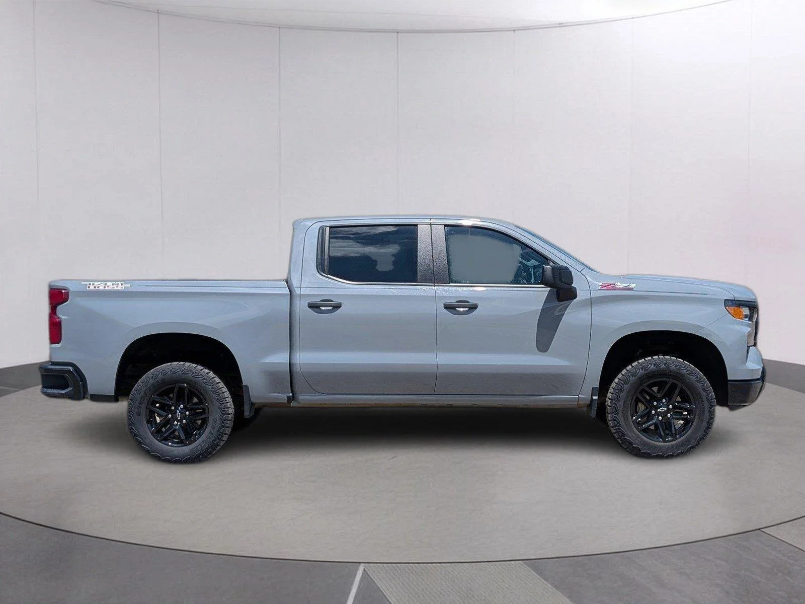 Used 2025 Slate Gray Metallic Chevrolet Custom Trail Boss image 8