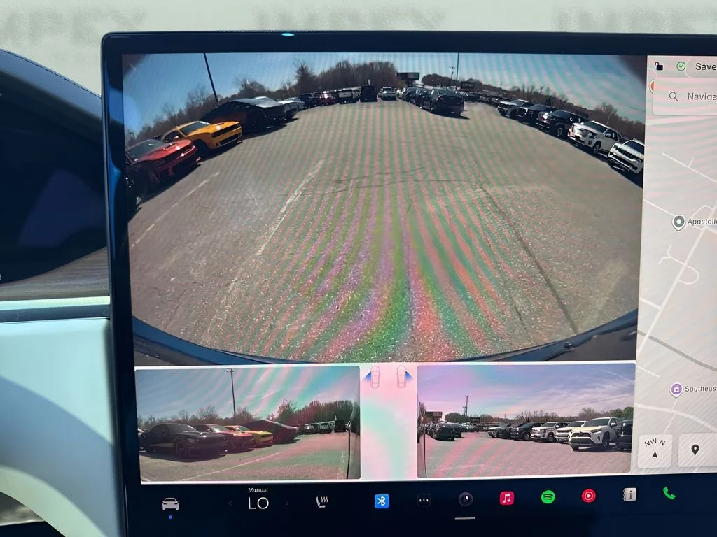 Used 2022  Tesla Base image 22