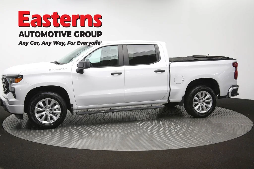 Used 2023 White Chevrolet Custom image 59