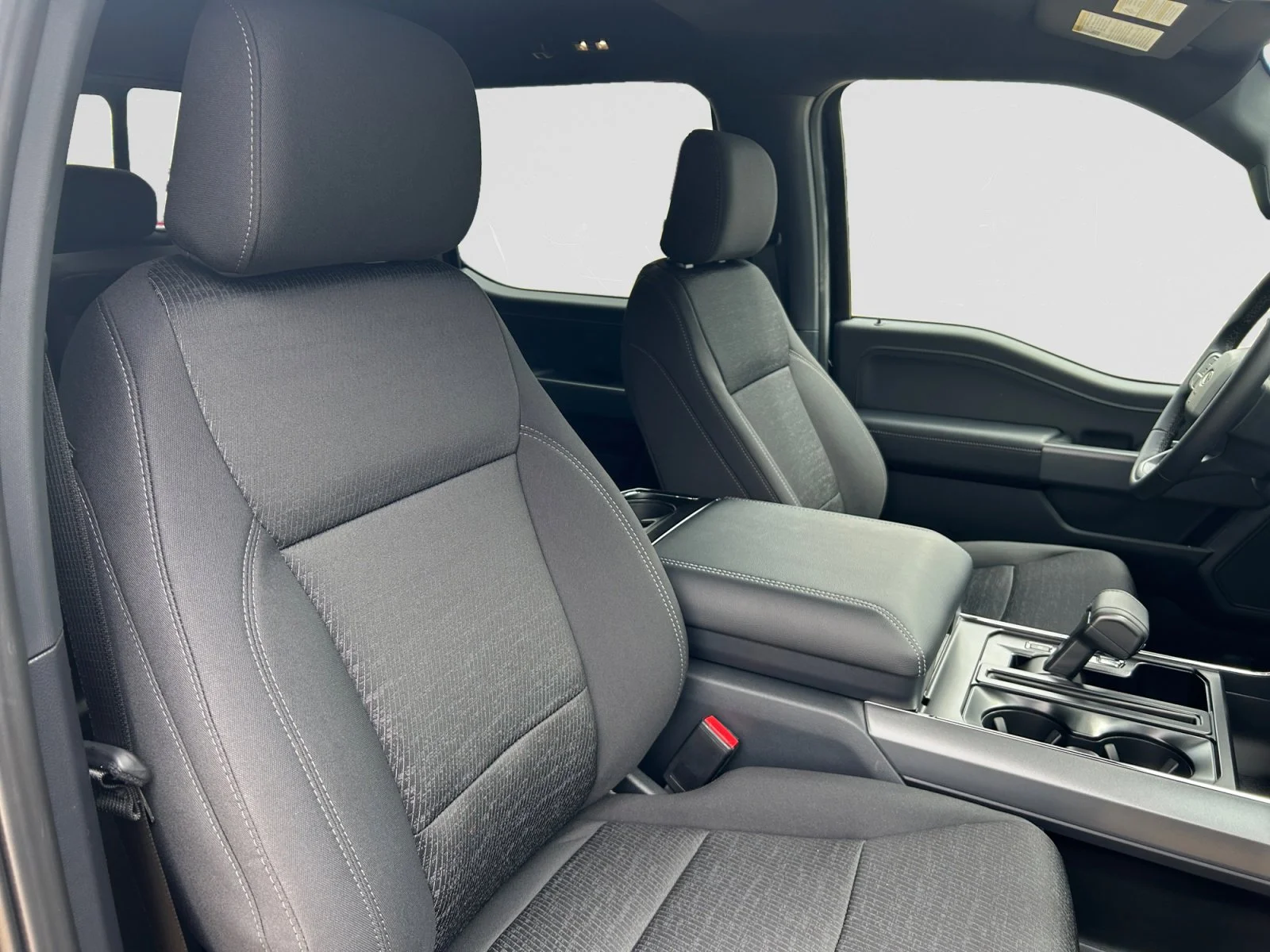 New 2026 Agate Black Metallic Ford XLT image 12