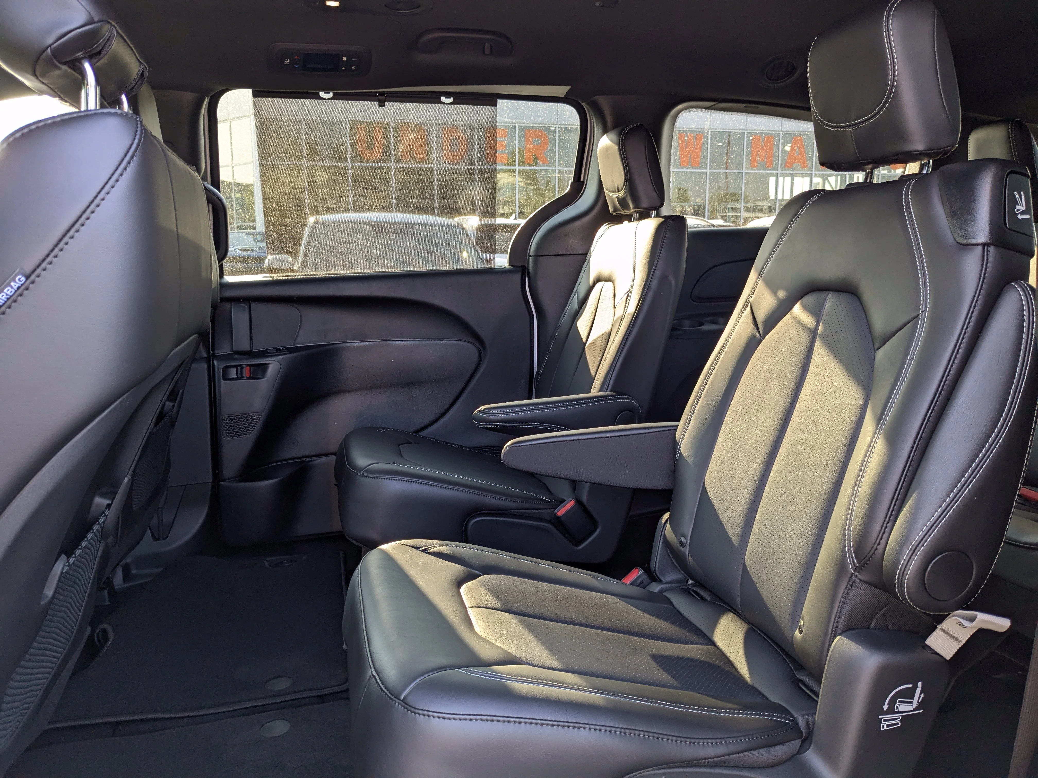 New 2026 Silver Chrysler SXT - Power Liftgate - Power Sliding Doors - Leather - Remote Starter & Tons More! image 28