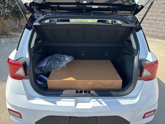 New 2026 Lunar White w/Black Roof Hyundai SEL image 43