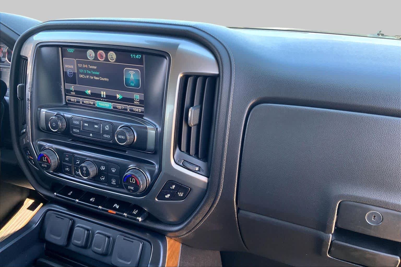 Used 2014 Silver Ice Metallic Chevrolet LTZ image 17