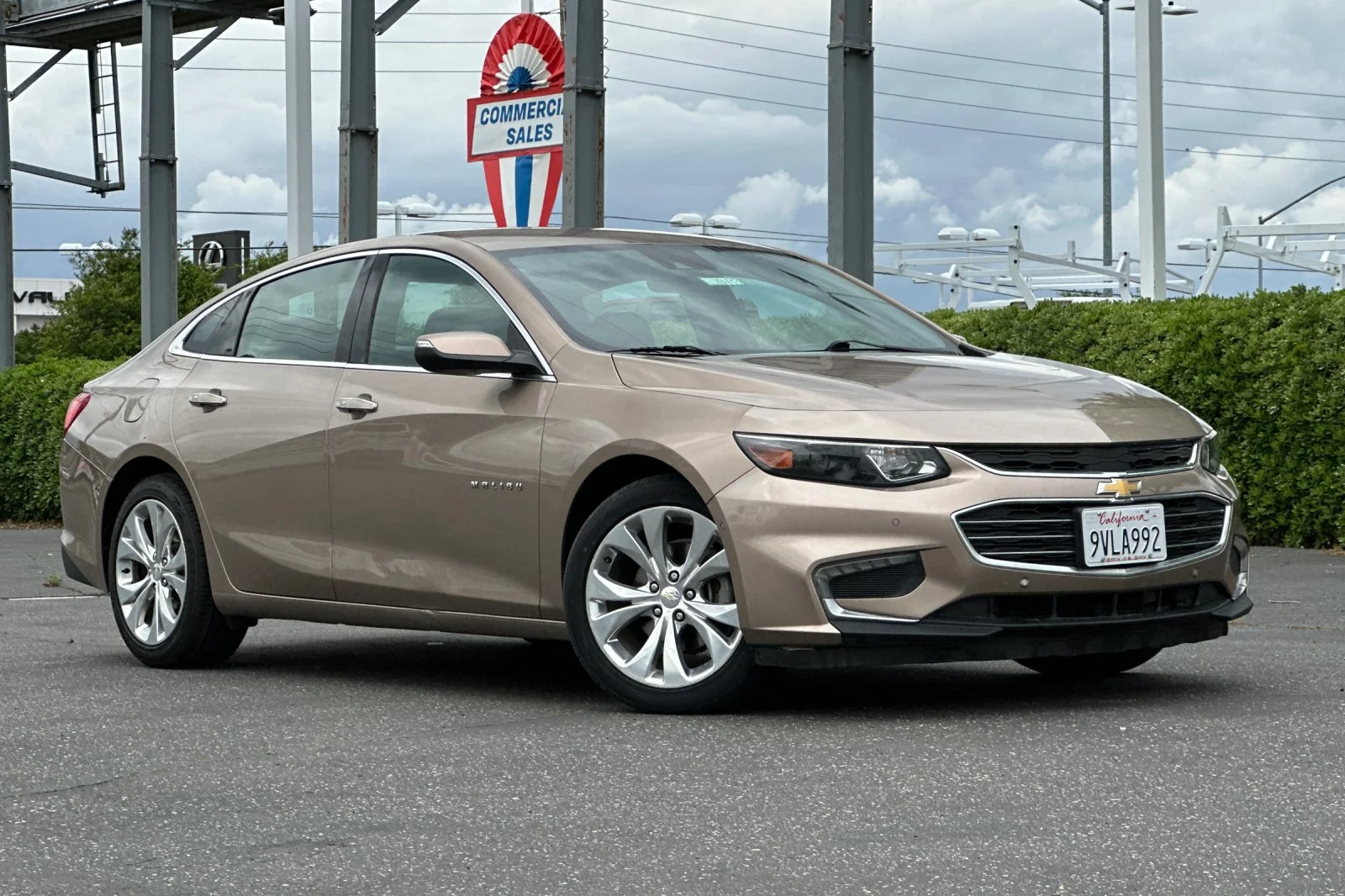 Used 2018 Sandy Ridge Metallic Chevrolet Premier image 2