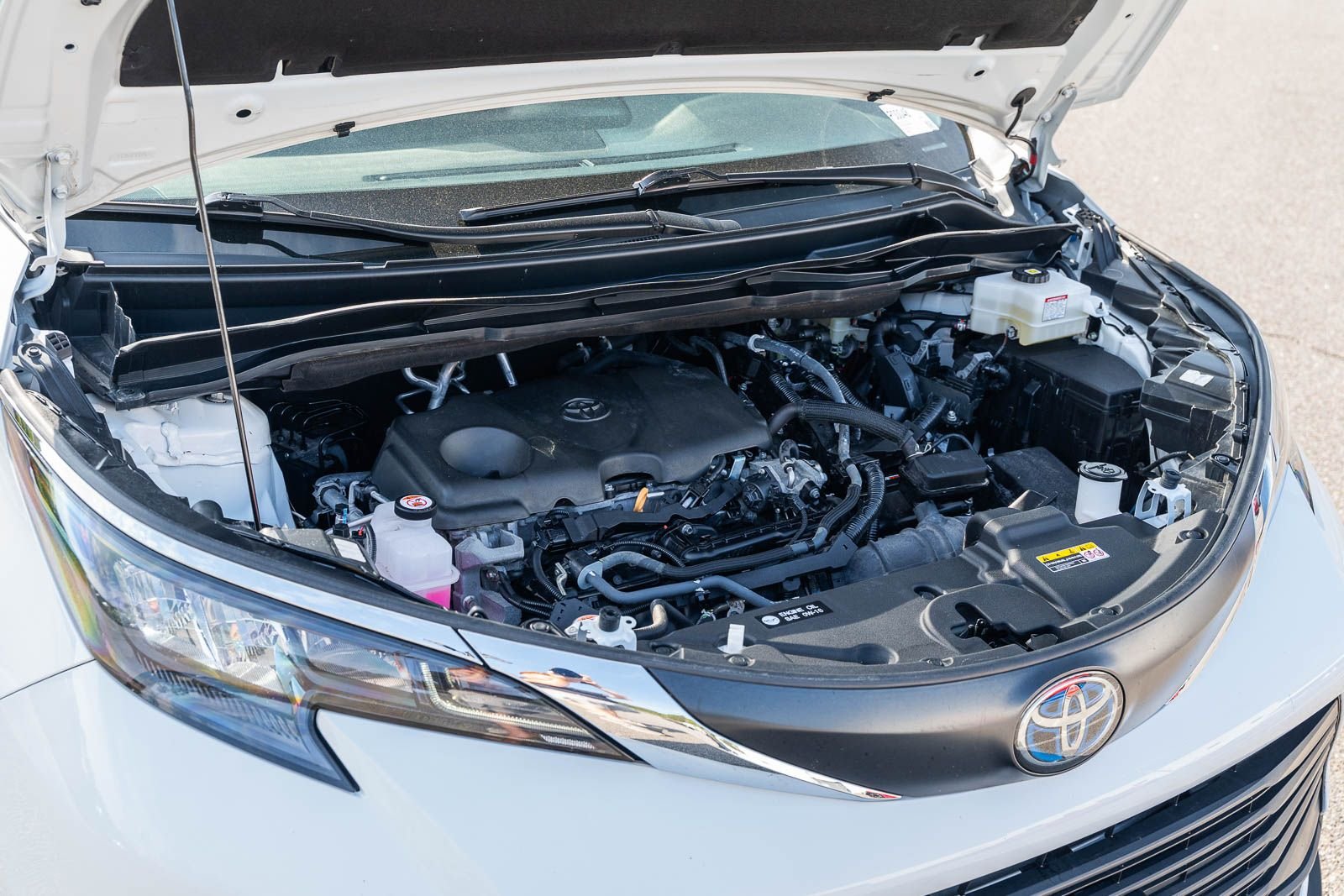 Used 2024 White Toyota LE image 27