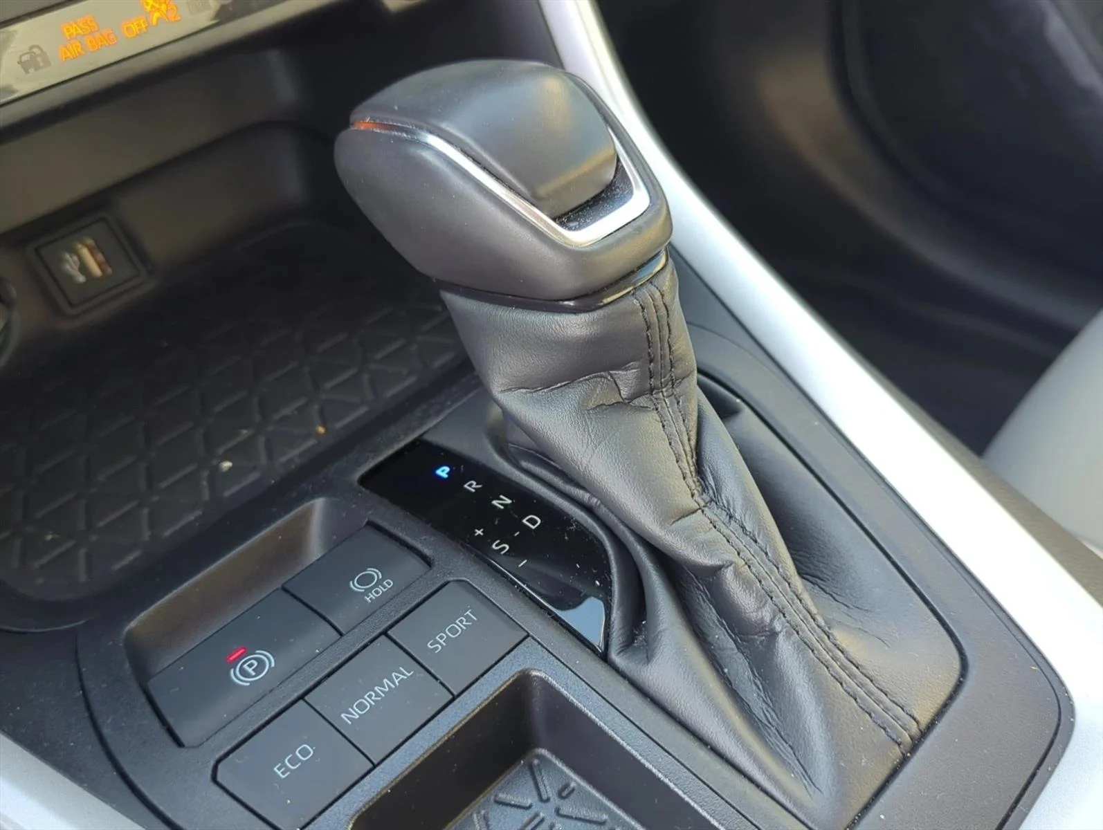 Used 2023 Magnetic Gray Metallic Toyota XLE Premium image 20