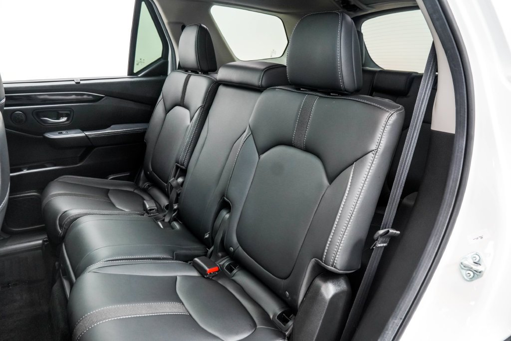 Used 2025 White Honda Touring image 18