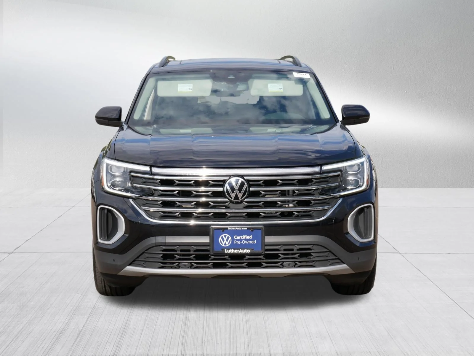 Certified 2024 Volkswagen Atlas SE w/Tech with VIN 1V2KR2CA2RC502310 for sale in Brooklyn Center, Minnesota