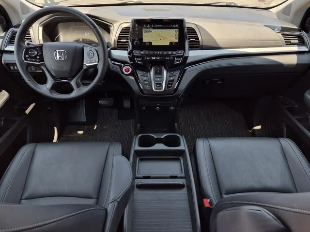 Used 2023 Platinum White Pearl Honda Touring image 19