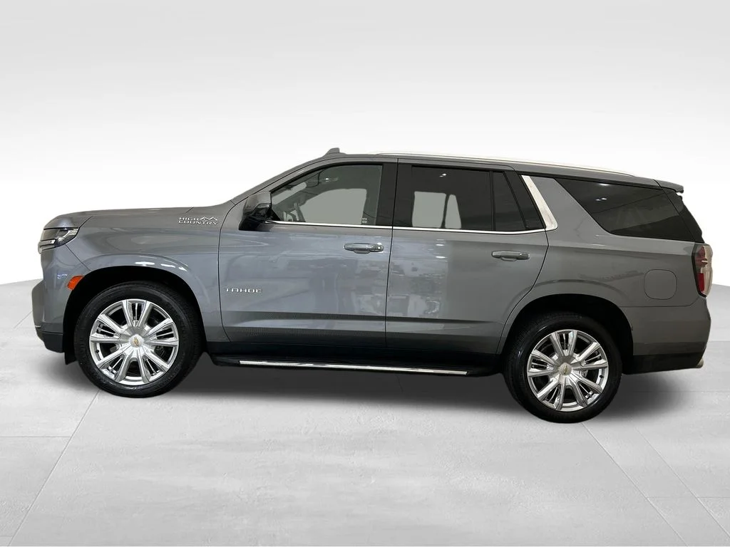 Used 2021 Gray Chevrolet High Country image 2