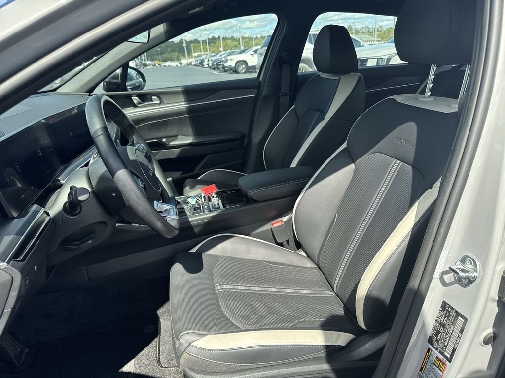 Used 2025 Gray Kia GT-Line image 17