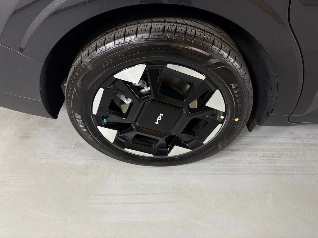 New 2026 Gray Kia EX image 11