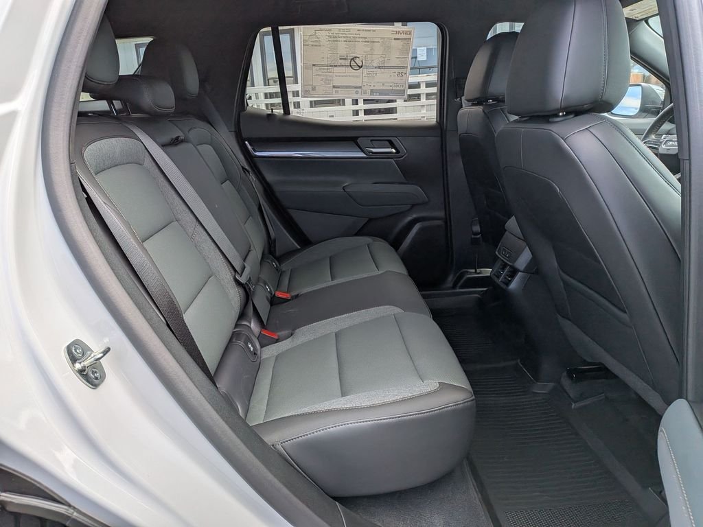 New 2027 Summit White GMC AWD AT4 image 22
