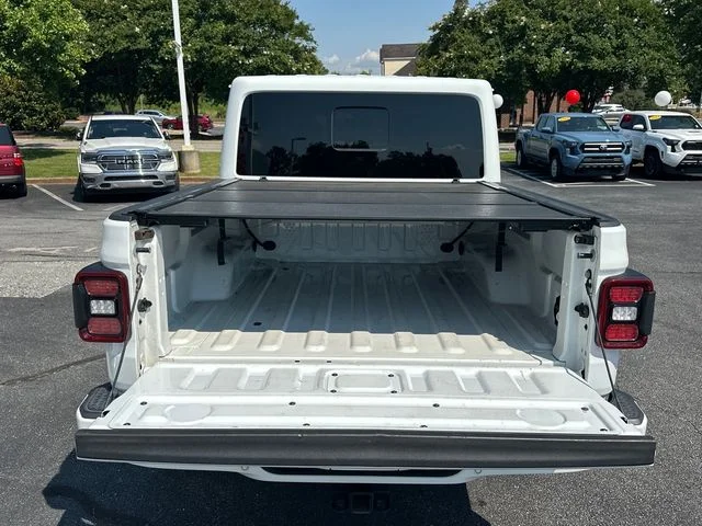 Used 2023 White Jeep High Altitude image 29