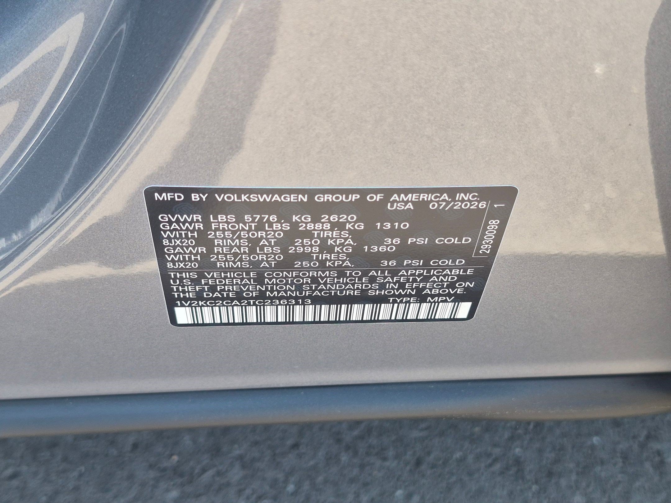 New 2026 Silver Mist Metallic Volkswagen 2.0T SE w/Technology image 16