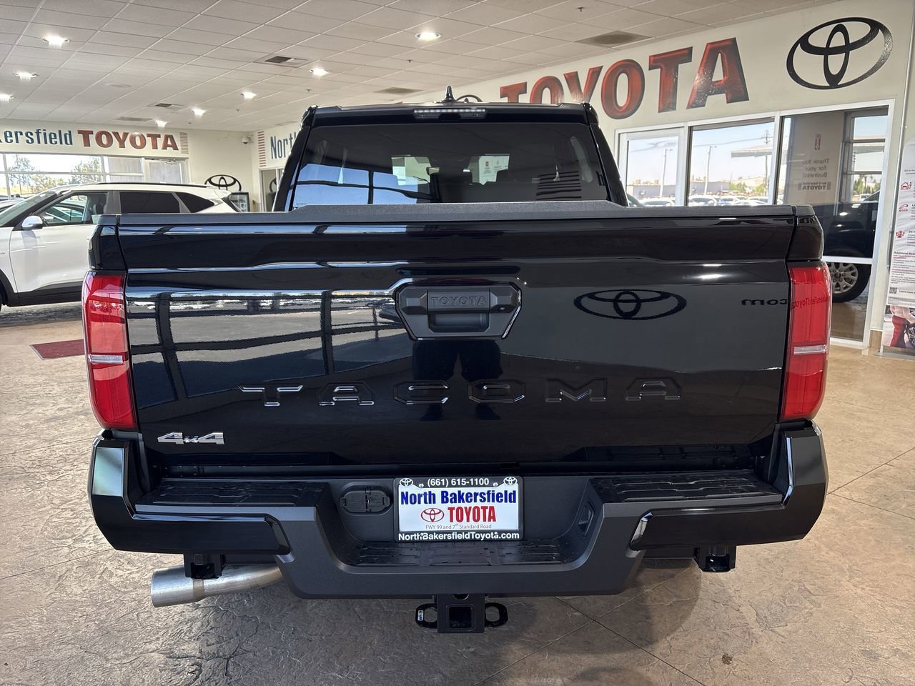 2026 Toyota Tacoma SR5 - Photo 9