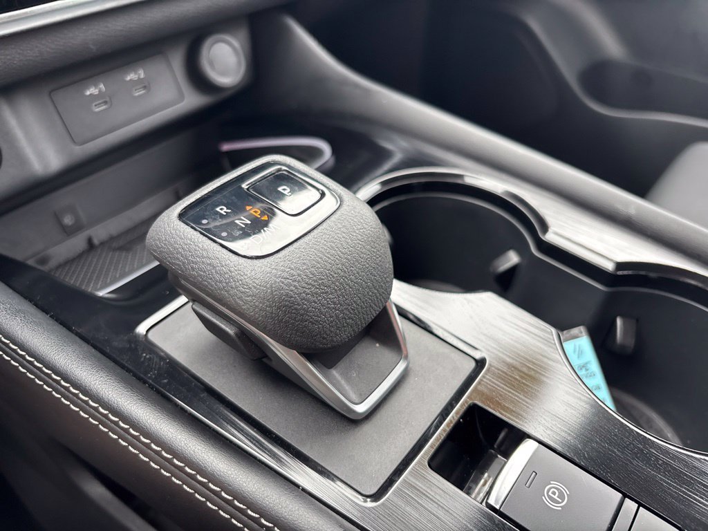 Used 2025 Gray Nissan Platinum image 30