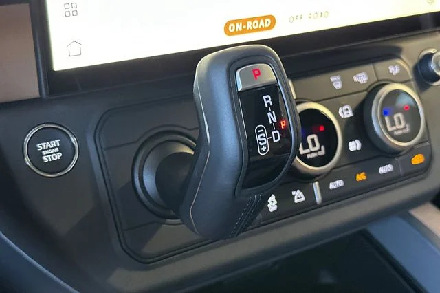 New 2026 Fuji White Land Rover X-Dynamic SE image 21
