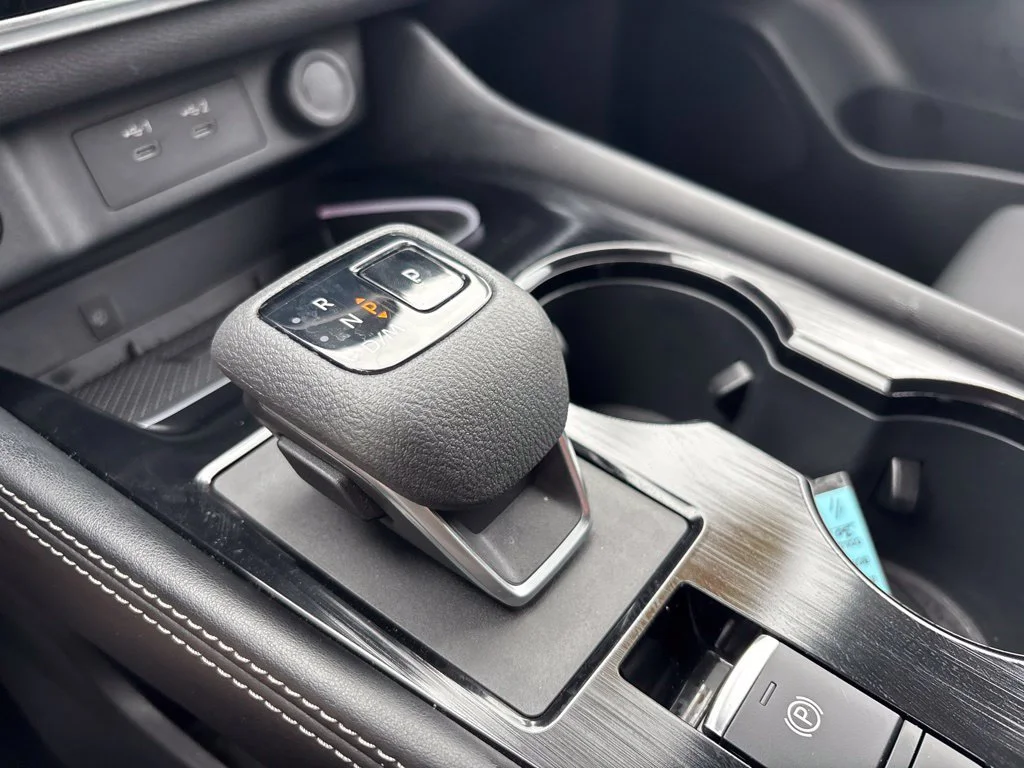 Used 2025 Gray Nissan Platinum image 30