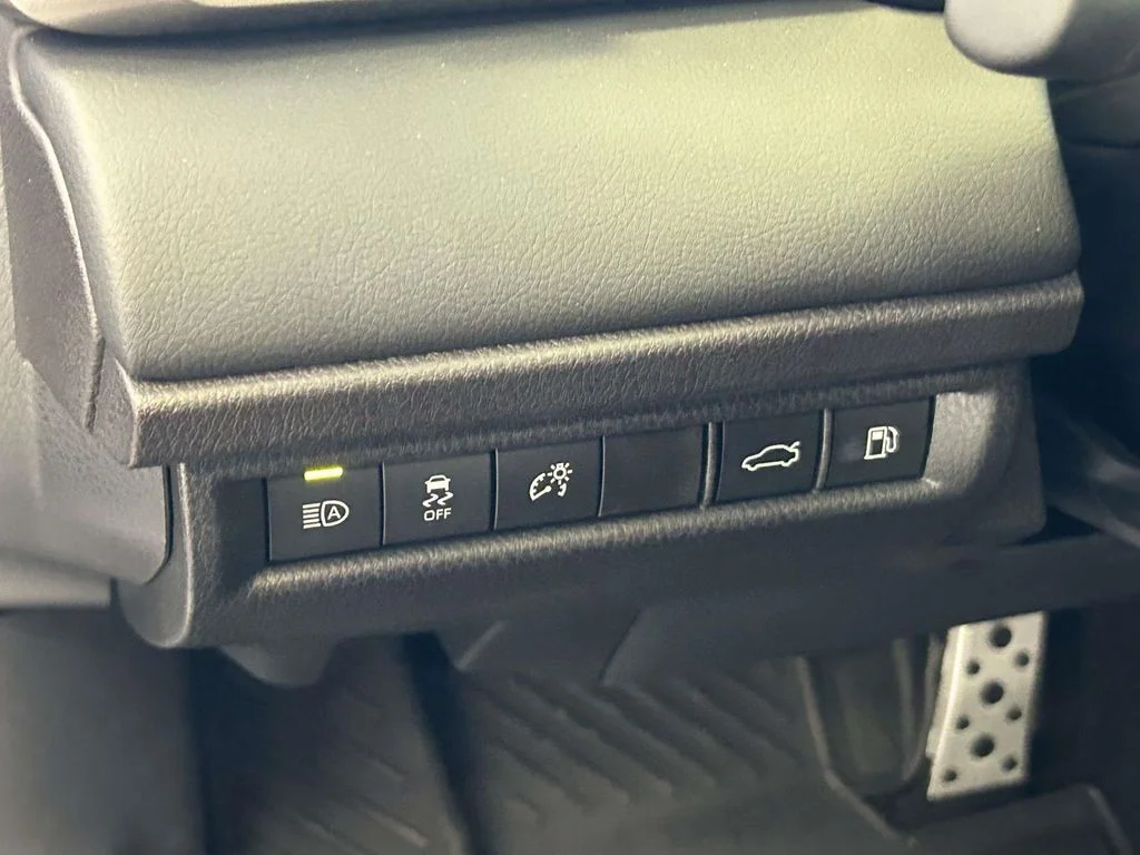 Certified Used 2026  Toyota XSE image 18