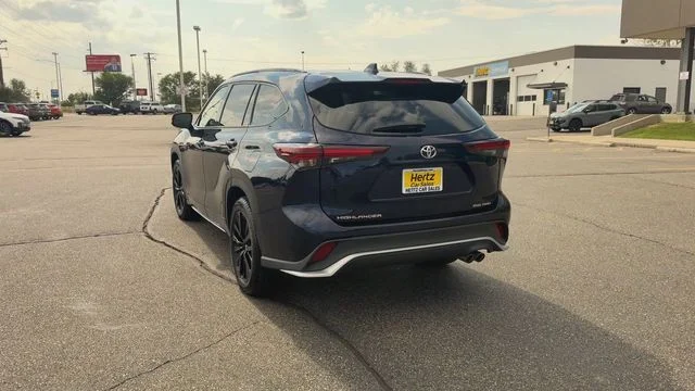 2025 Toyota Highlander XSE - Photo 7