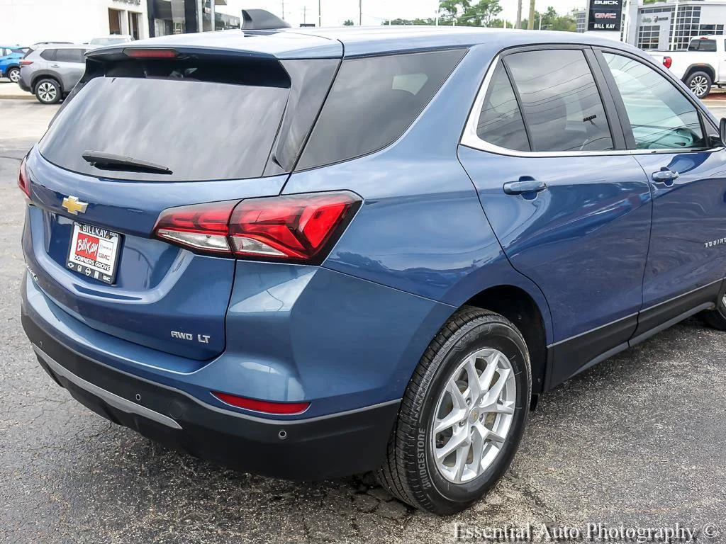 Used 2024 Lakeshore Blue Metallic Chevrolet LT image 8
