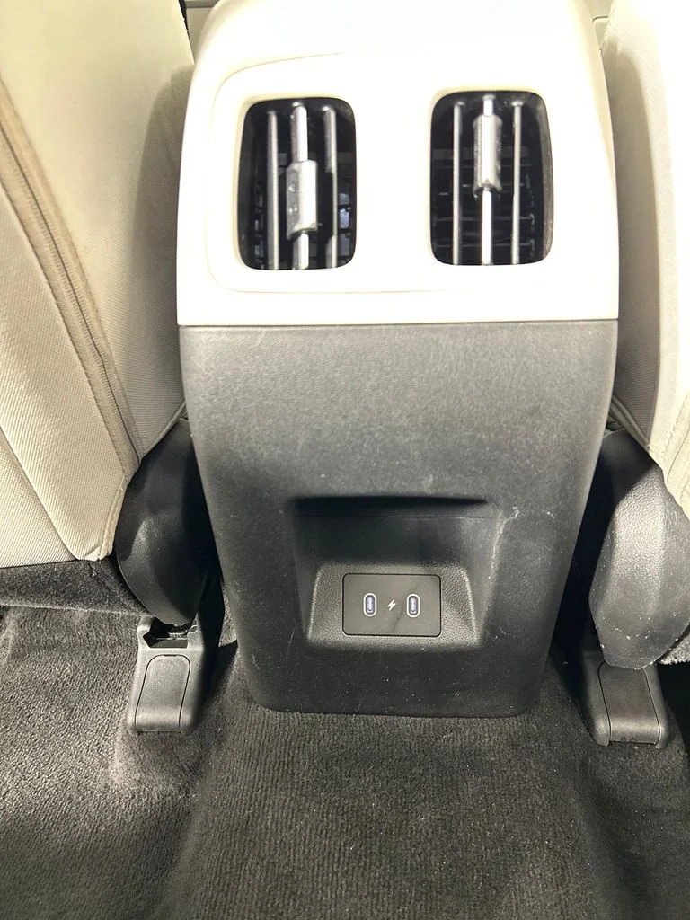 Used 2025 White Hyundai SEL image 18