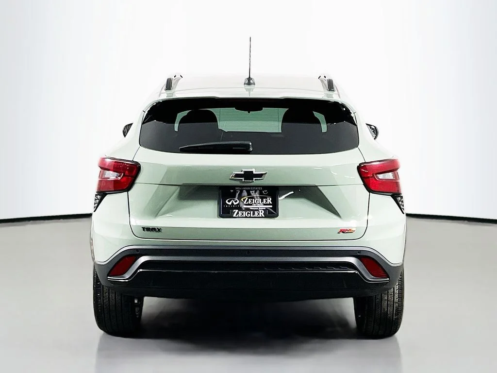 Used 2024 Green Chevrolet 2RS image 6