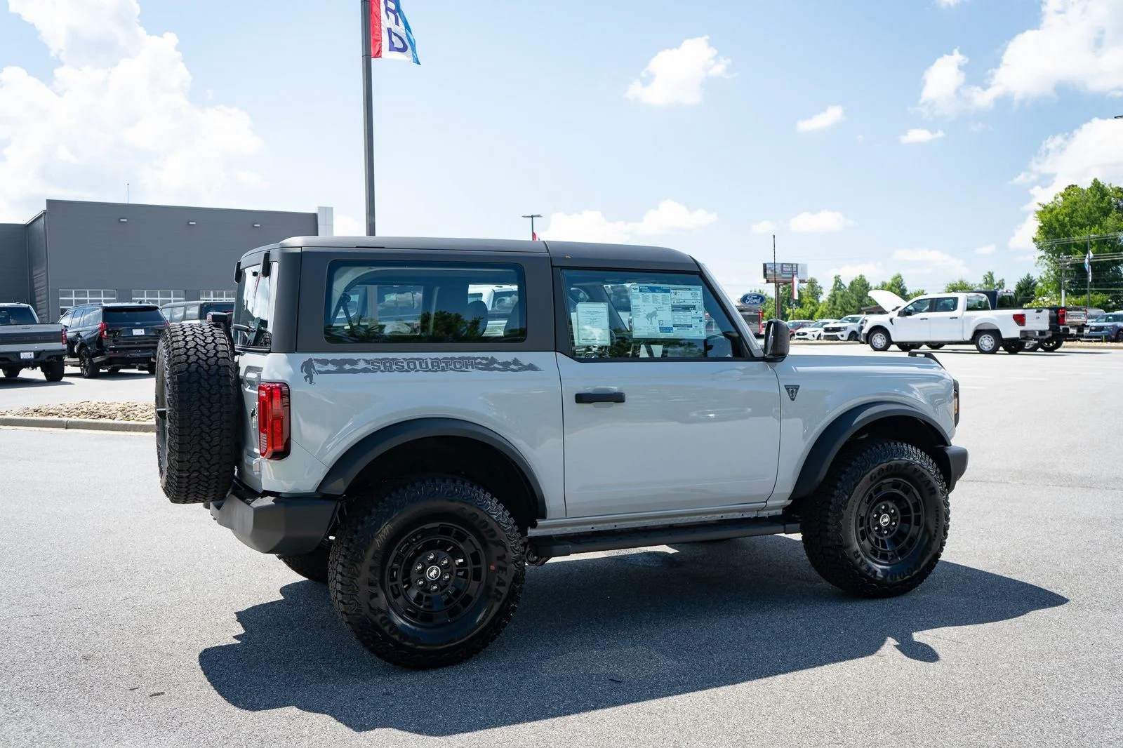New 2026 Avalanche Gray Ford Base image 10