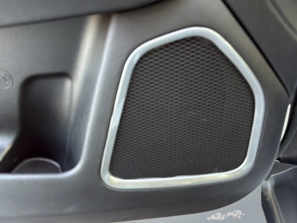 Certified Used 2025 White Jeep Latitude image 27